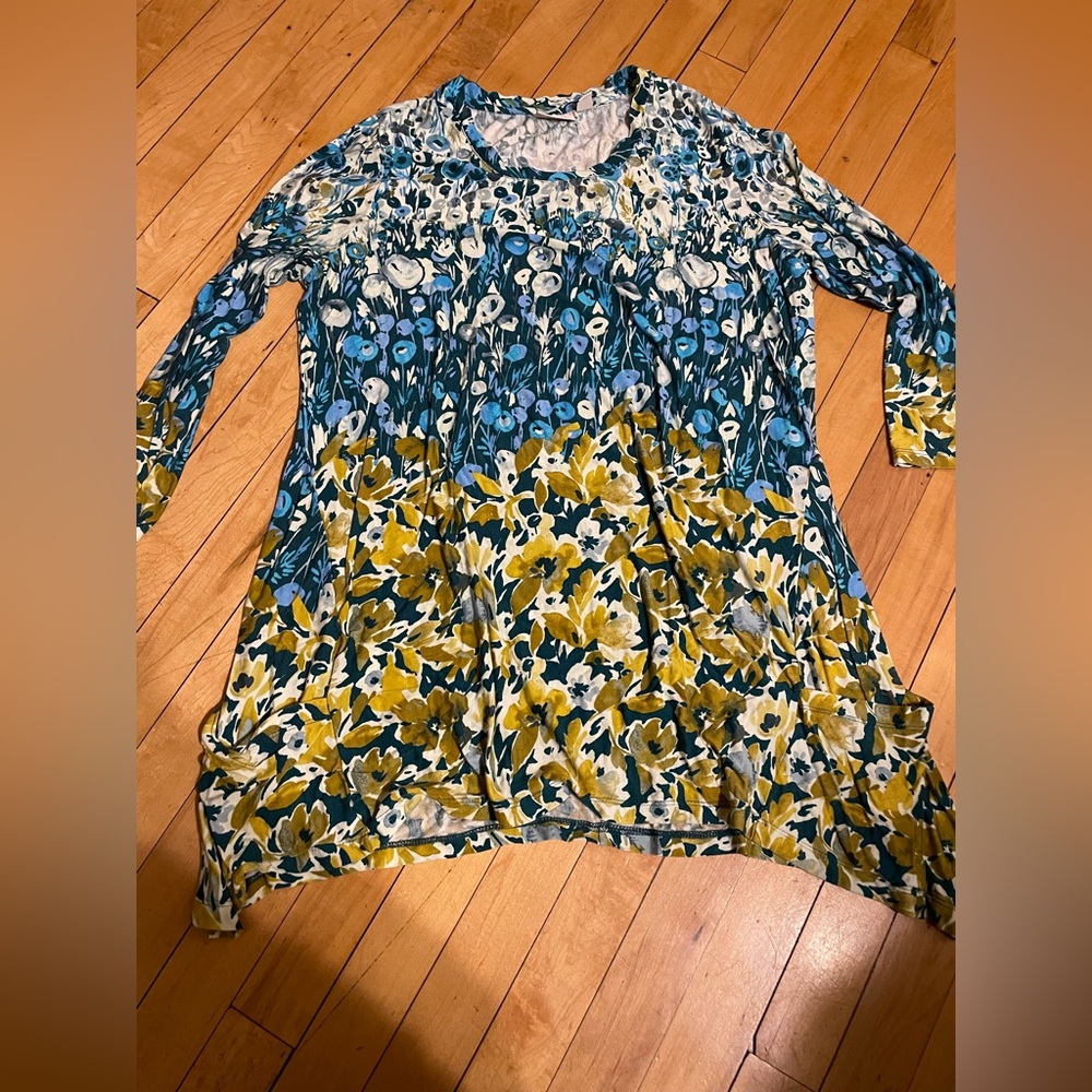 3/4 sleeve shirt
